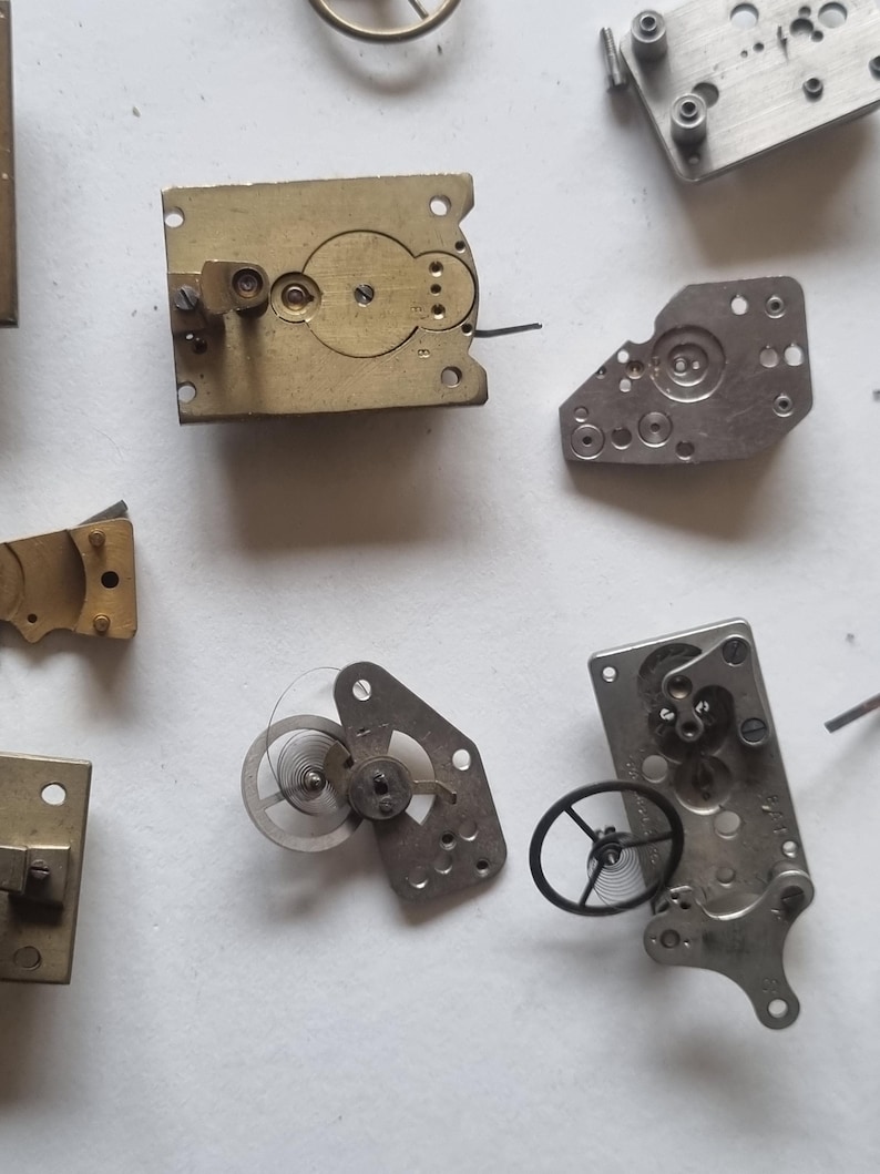 Vintage Clock Parts Lot, Watch Escapements Mechanisms, Horology Spares Repairs, Brass Movement Pieces For Repair image 5
