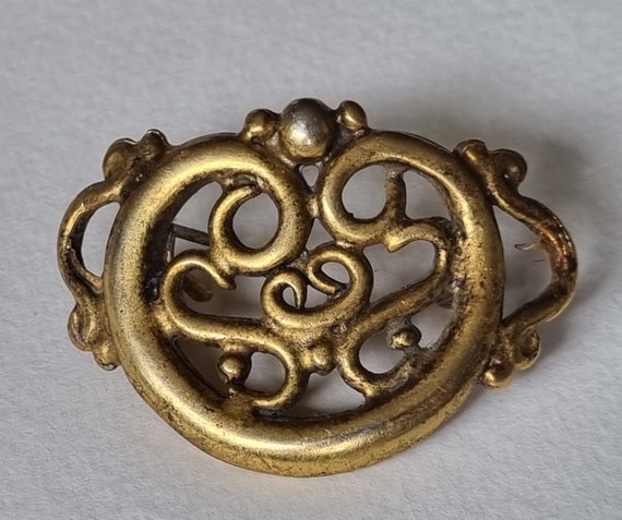 Antique Belt Buckle | Vintage Gold Tone Victorian Scrollwork 
