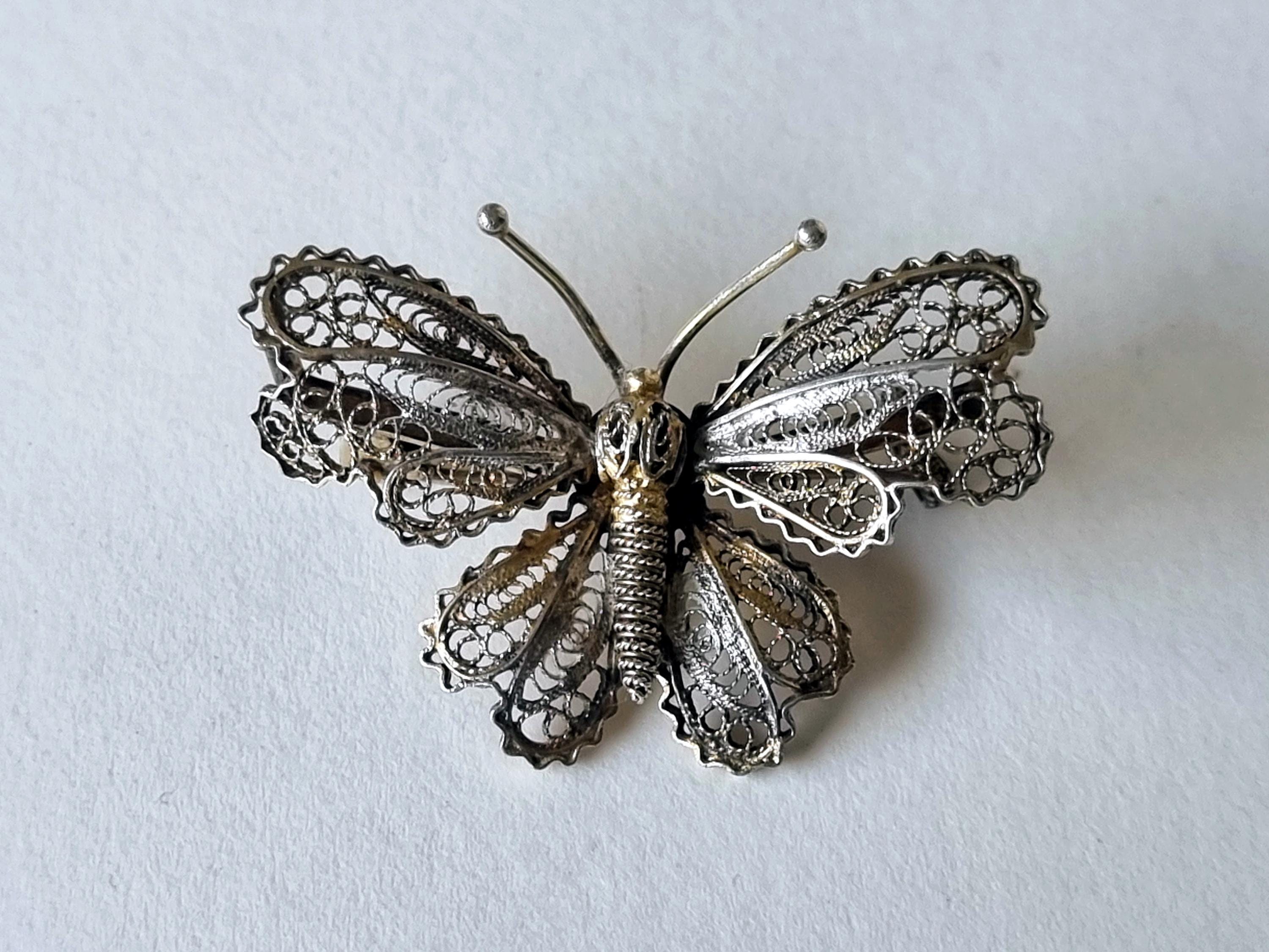 Elegant Silver Tone Sequined Butterfly Brooch B443 Madame Butterfly - HighLilyPriestess main image 4