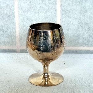 Versilberter Vintage-Becher, 1950er Englischer Mini-Kelch-Cup-Dekor