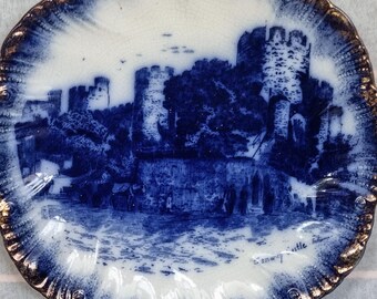 Old Blue Castle日本製ブルーアンドホワイトのテーブルウェアシリーズ Flow Blue Conway Castle Plate | Antique Victorian Transferware