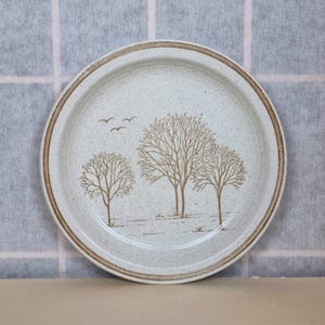Liten rustik tallrik | Vintage Churchill Homespun | Angelo Trees Design | Sidofat i stengods | Servis i krämfärgad och brun naturmotiv