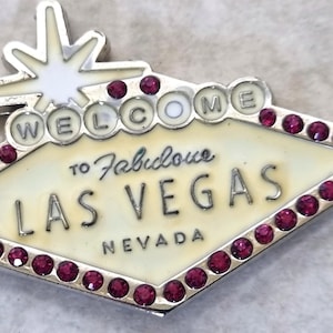 Las Vegas Keyring | Welcome Sign | Pink Rhinestone Crystals | Nevada Souvenir | Retro Travel Collectible | Casino City Memorabilia