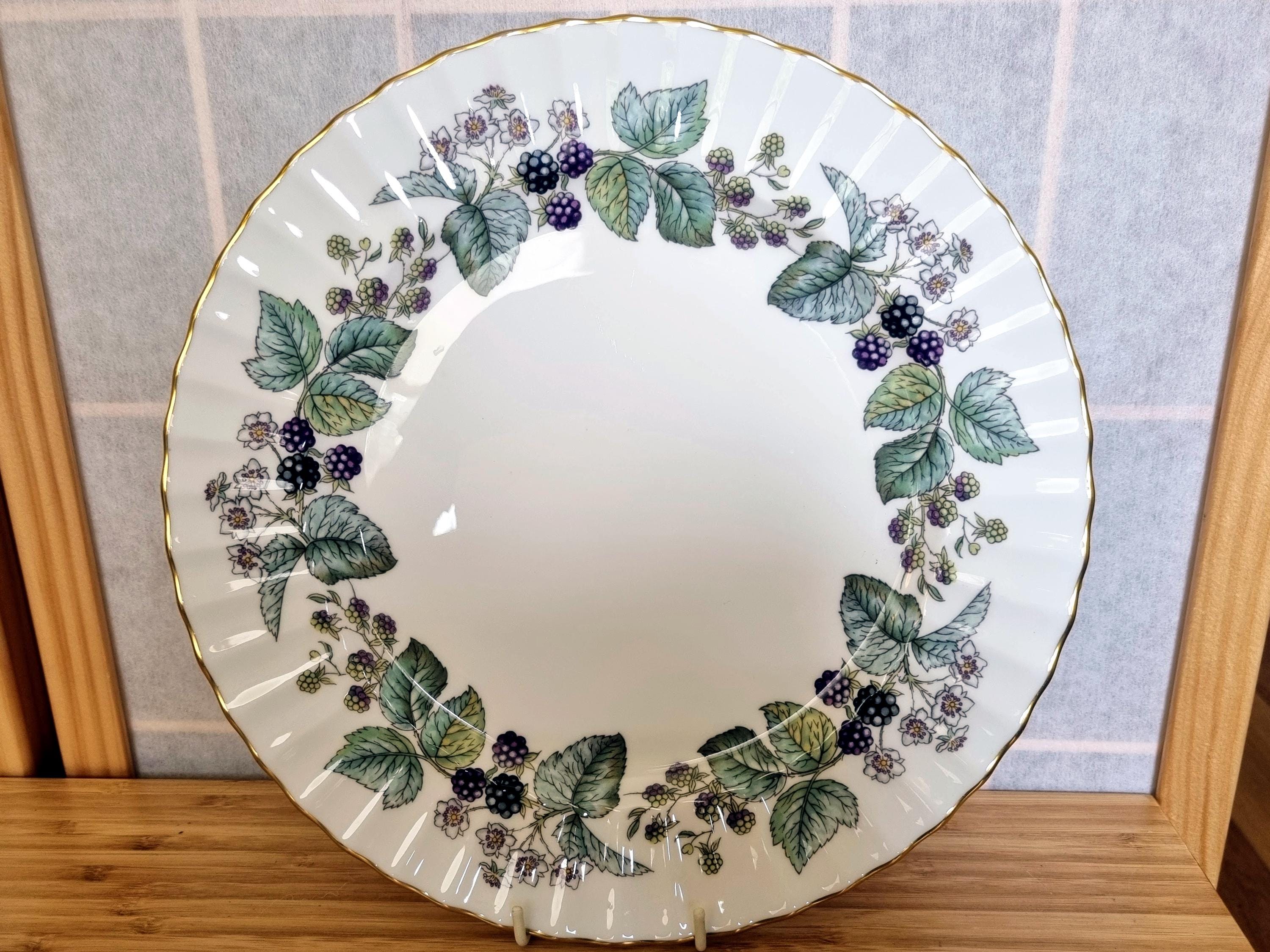 新品 英国製 WORCESTER【Lavinia】オーブン ディッシュ Royal Worcester Lavinia Blackberry Plate | Vintage Fine Bone