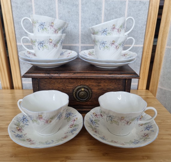 工芸品 ENGLISH FINE BONE CHINA Amazon.com | English Fine Bone China Mugs - Red Poppy Chintz