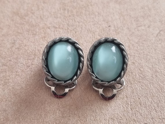 Aqua Blue Chalcedony Silver Tone Metal Vintage Ea… - image 4