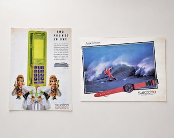 Set di annunci pubblicitari vintage su riviste, Swatch Watch Twinphone, pubblicità stampate degli anni '90, coppia di telefoni retrò, materiale cartaceo effimero dal design svizzero, oggetto da collezione.
