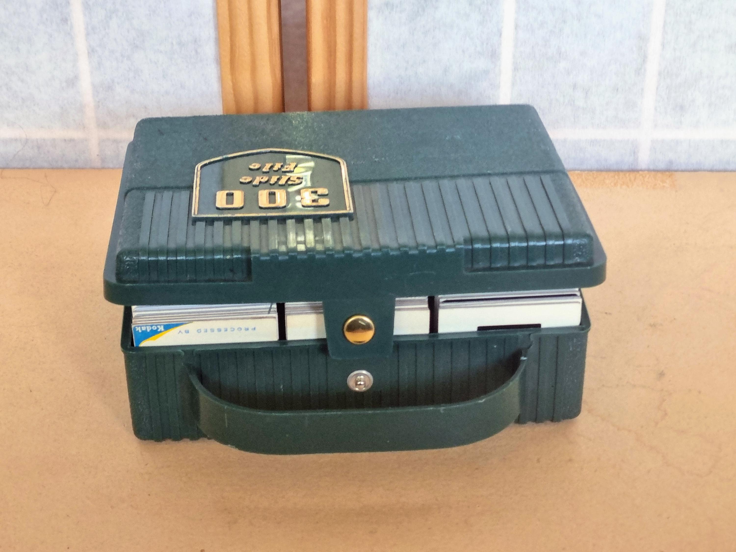 ヴィンテージブーツ 300枚スライドファイルボックス | レトログリーン