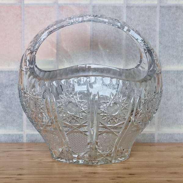 Crystal Basket, Vintage Cut Glass Decorative Bowl, Large & Heavy, Perfect Centrepiece for Dinner Party or Wedding, Light Catching Décor 10"