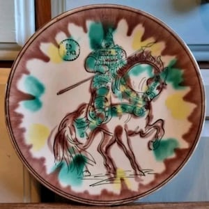 majolica plate vintage handmade knight on horse european pottery rare 9.5"