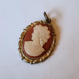 Vintage Small Cameo Pendant, Classic Gold Tone Necklace Charm