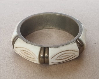Geometric Brass Bone Bangle | Vintage Chunky Statement Bracelet | Inlaid White Carved Design | Wide Retro Modernist Jewelry