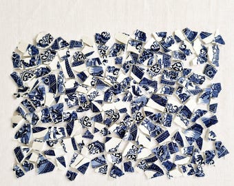 Broken China Mosaic Pieces, Blue And White Transferware Pottery Shards, Chinoiserie Craft Supplies, Vintage English Willow Pattern Fragments