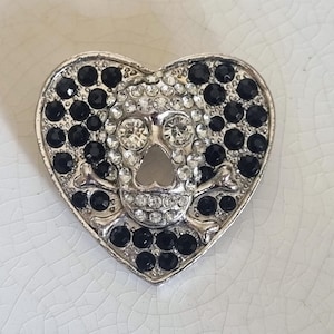 Skull Heart Brooch | Vintage Rhinestone Pin | Gothic Jewelry | Silver Black Crystal Bones | Halloween Costume Accessory
