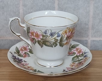 Taza y platillo de Paragon en fina porcelana inglesa, diseño Country Lane, flor de madreselva, ideal para una tarde de té vintage, pieza de colección