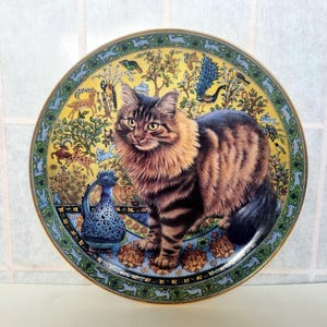 Plato vintage de colección con diseño de gato, serie Lesley Anne Ivory Cats Around The World Danbury Mint, decoración de pared con arte felino caprichoso, regalo para coleccionistas