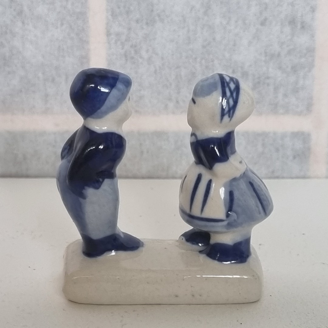 Delft Blue Kissing Couple | Druje Dutch Boy Girl Figurine