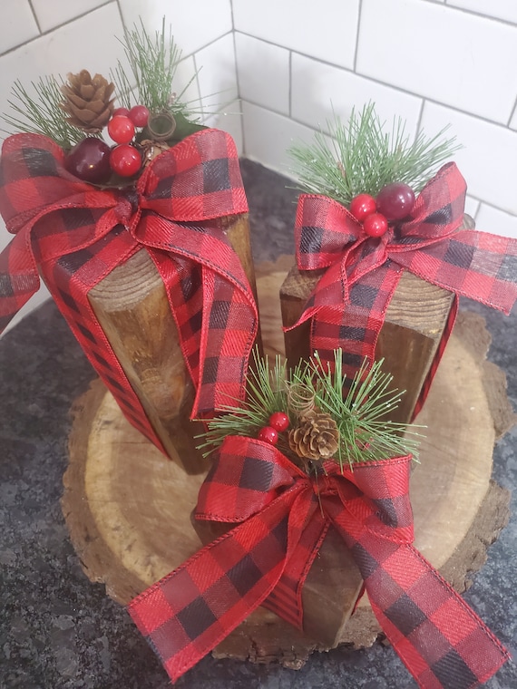 Wooden christmas present decorations Clearance