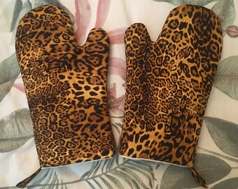 Leopard animal print fabric oven glove mitt kitchen pan holder Christmas gift birthday housewarming valentines