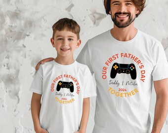 Cadeau fête des pères, chemise Gamer personnalisée notre première fête des pères, chemises assorties personnalisées PNG, numérique