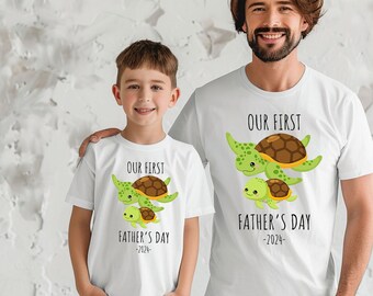 Notre première chemise PNG pour la fête des pères, tenue pour la fête des pères papa et bébé PNG, numérique