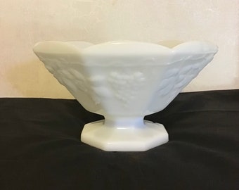 Vintage Anchor Hocking Pedestal Fruit Bowl