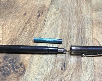 Vintage Schaffer Fountain Pen with (7) Cartridges