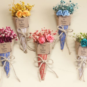 25 PCS Mini Dried Flower Bouquet ,Wedding Favor Magnet , Personalized Gifts, Bridal Shower Favors, Wedding Party Favors , Rustic Wedding