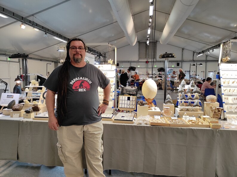 Colombianita en caja - Piedra de Rayo - Cráter de Cali (Colombia - 1,55 gramos - 008**) imagen 5