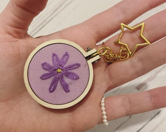 Daisy Flower Keychain