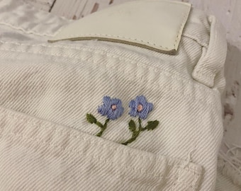 Upcycled Jeans - Embroidered Flowers