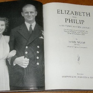 Libro de tapa dura 1947 Libro de historia de la reina Isabel y Felipe Duque de Edimburgo Louis Wulff QE2