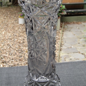 Vintage round Pressed Clear Glass Vase Flower Art Deco Display 21cm tall