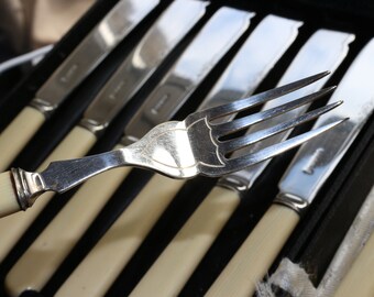 英国ヴィンテージ フィッシュナイフ＆フォーク 12本セット EPNS Vintage Boxed EPNS 12 Pc Cutlery Set of Fish Knives Forks