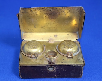 Antike 1880er Jahre K K PR österreichisches Militär Messing Leder Reisen Twin Glas Inkwell KKPR