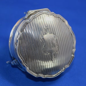 Antique Vintage Hallmarked 1917 Sterling Silver Jewellery Trinket Snuff Box 83 grams