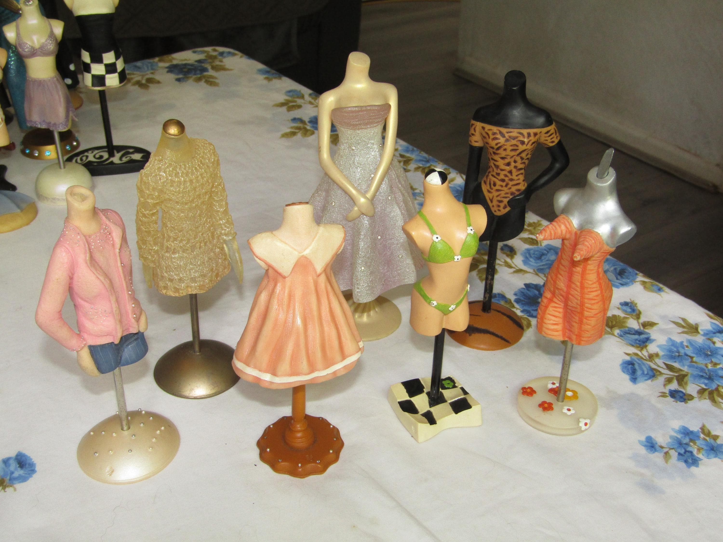 The Latest Thing Mannequin Collectible Fashion Ornament Choose Dress choice list #3