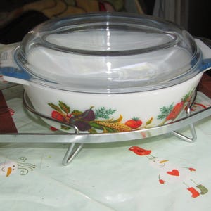 Vintage JAJ Pyrex White Glass Casserole Dish Lid & Stand Tuscany Market Design 509