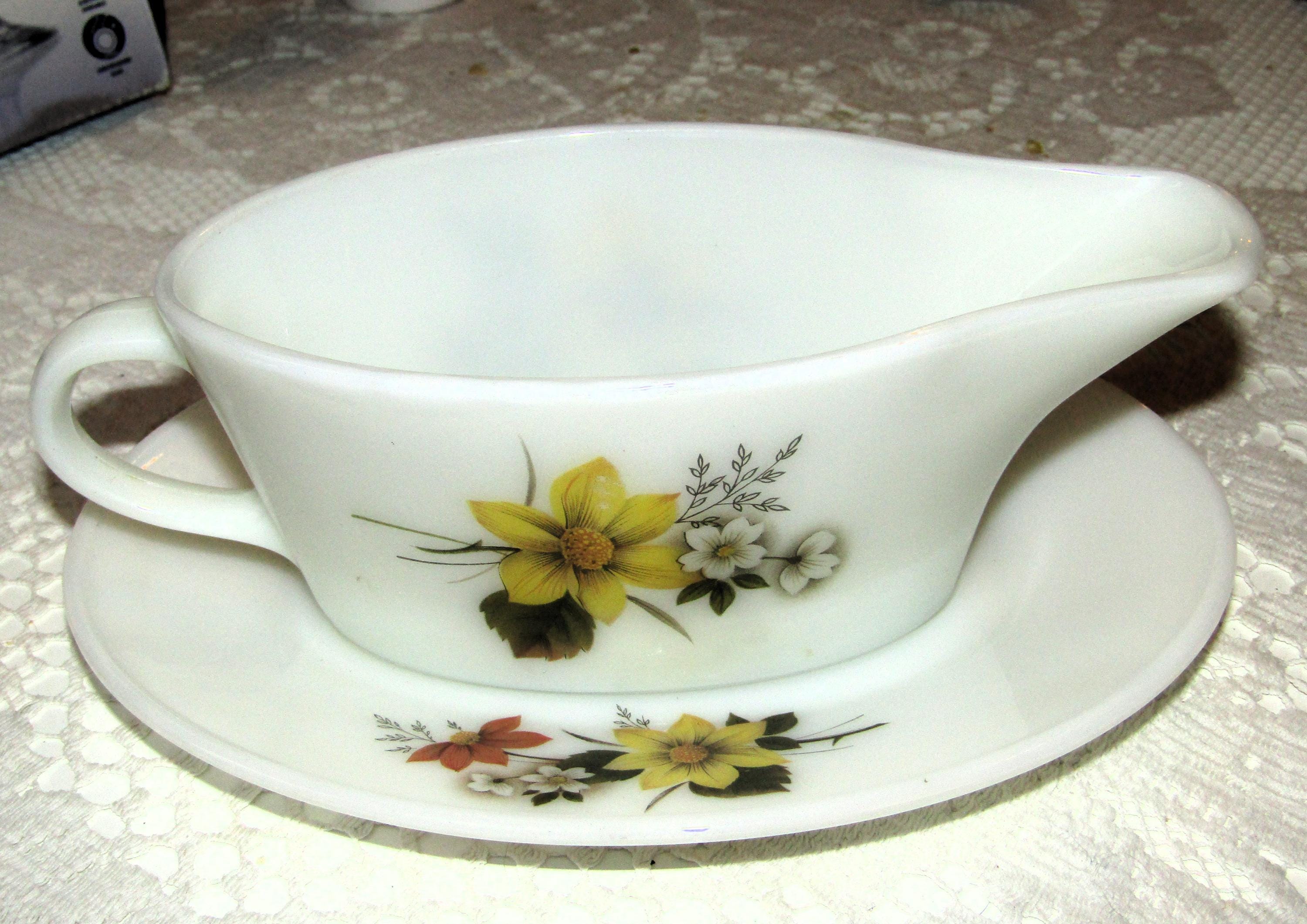 Vintage gravy boat pyrex - Etsy 日本