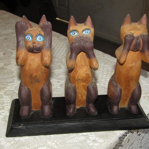 Vintage Hand Carved set Wooden Cats Ornament Hear See Speak No Evil Figures 18cm tall Cat