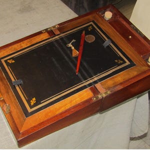 Antique 1890s Walnut Wooden Writing Slope Box with 2 Inkwells working lock and Key, Dip Pen & Coin