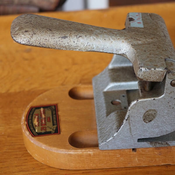 The Bullfinch 62 Vintage Heavy Duty Adjustable 7cm 8cm Paper Hole Punch