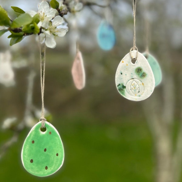 Set of 5 Easter ceramic hanging egg decorations, handmade, glossy glazes with gold lustre, natural hemp hangers, perfect on an Easter tree!