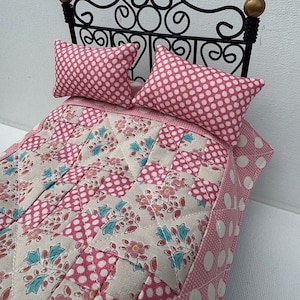 Miniature patchwork dolls house quilt 1:12 scale