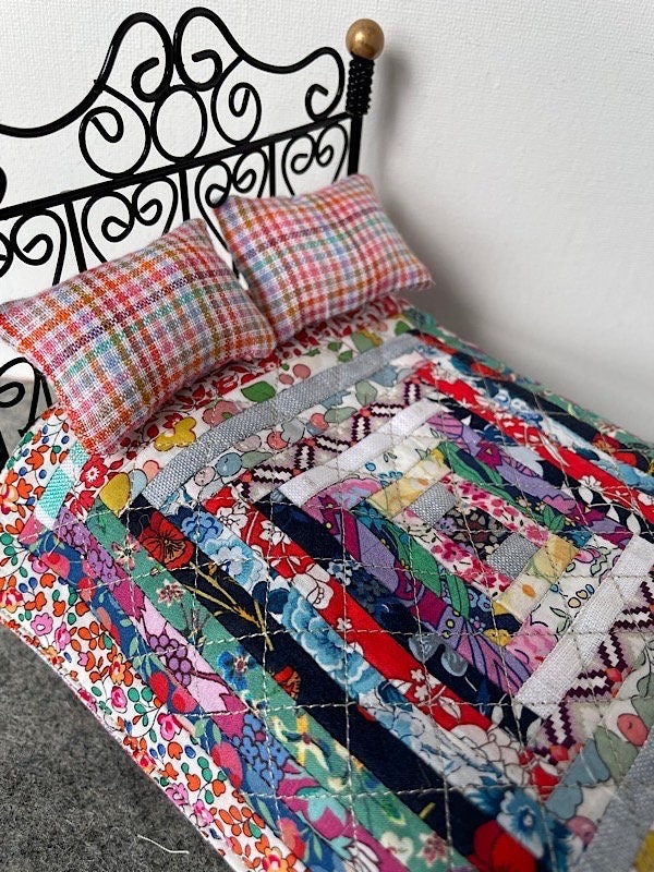 Wooden Doll House Double Bed | With Mattress & Pillow 1/12