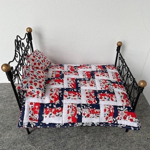 Liberty miniature patchwork dolls house quilt 1:12 scale