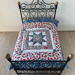 Liberty miniature patchwork dolls house star quilt 1:12