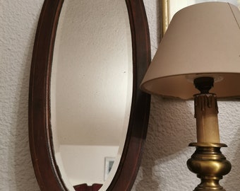 Ancien miroir ovale étroit biseauté  France