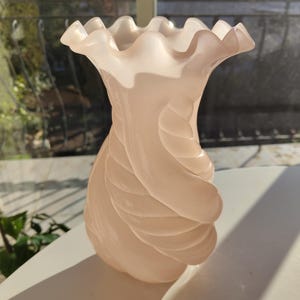 Vintage Murano Pink Opaline Art Glass Vase, Heavy 1.5 kg Sculptural Swirl Mid Century Italian Glass, Large 25 cm Decorative Home Decor, Gift