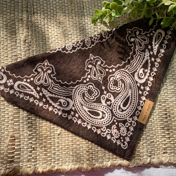 Tobacco Distressed Rustic Western Paisley Dog Bandana|Over the Collar |Dog Mom Dad Gift|Vintage Rodeo Cowboy Style Fashion | Country Wedding